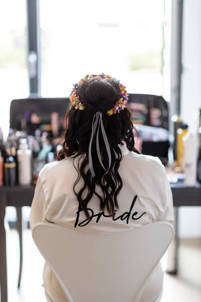 Hochzeitsfotograf Bernkastel Trier - Braut beim Getting Ready vor der Hochzeit in Bernkastel