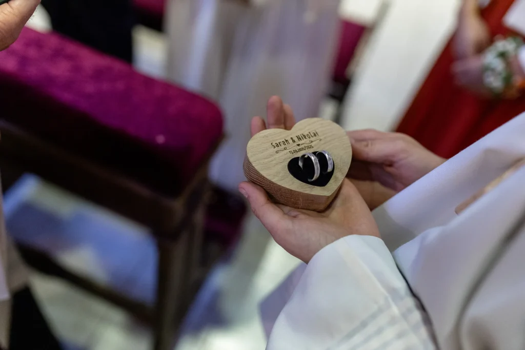 Hochzeitsfotograf Trier Luxemburg - Nahaufnahme der Ringe des Brautpaars